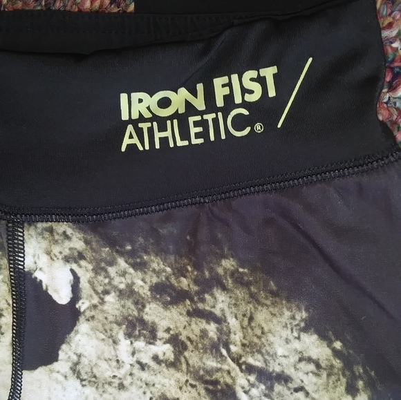 SOLD!! Iron Fist Athletic Loose Tooth Leggings - Picture 4 of 8